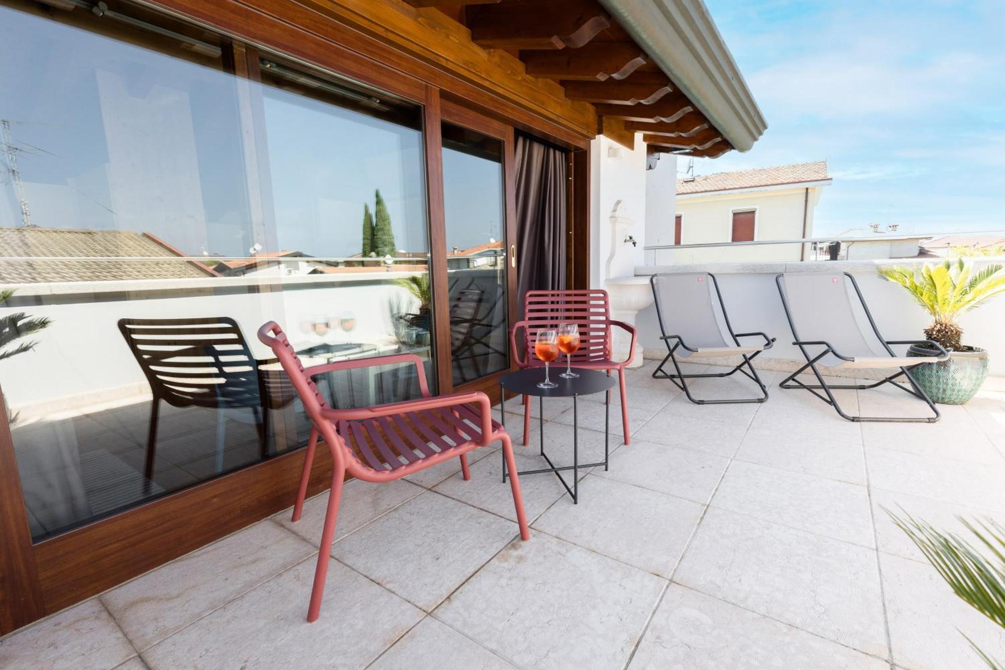 Charming Sirmione Bed & Breakfast エクステリア 写真
