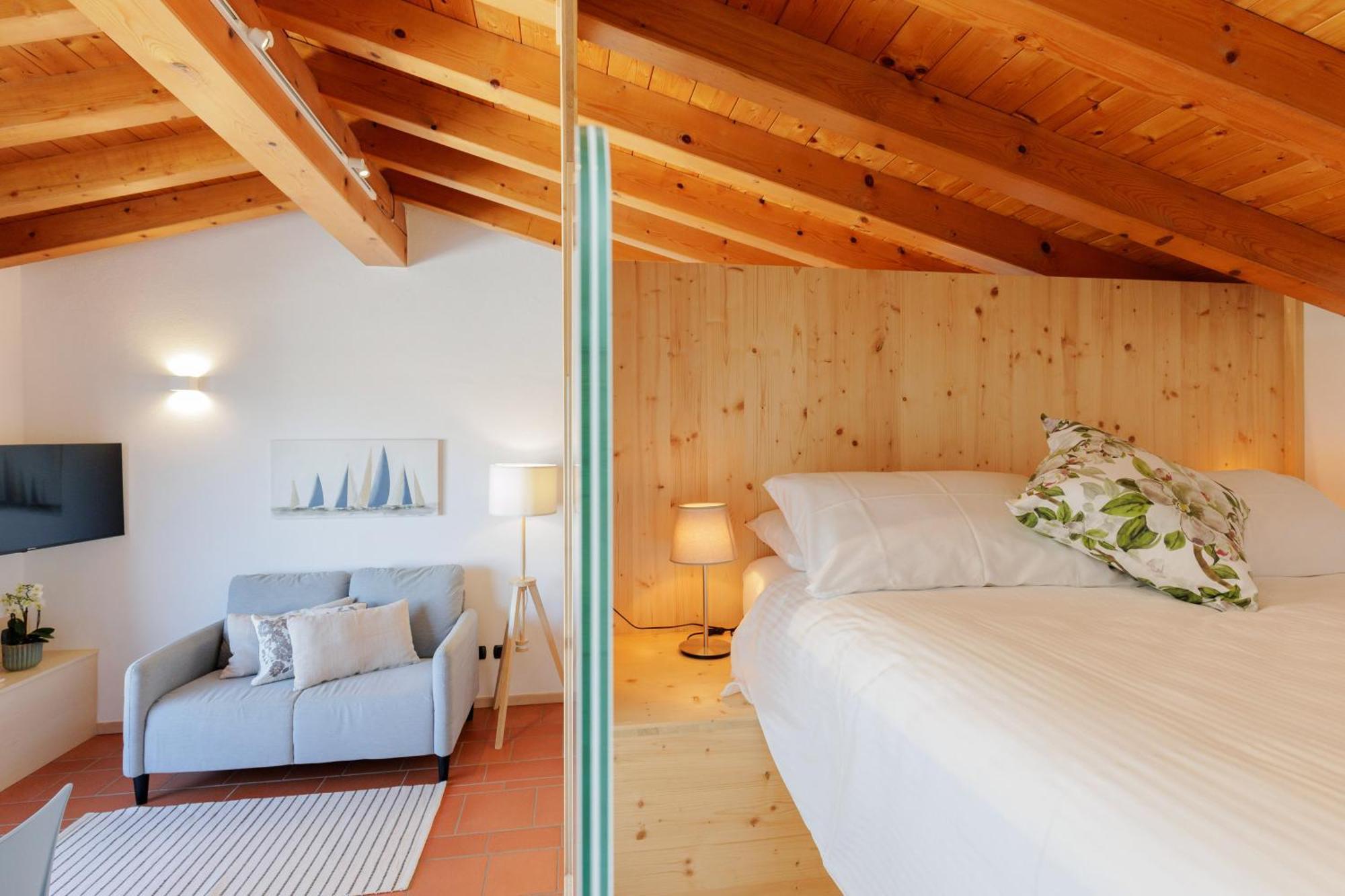 Charming Sirmione Bed & Breakfast エクステリア 写真